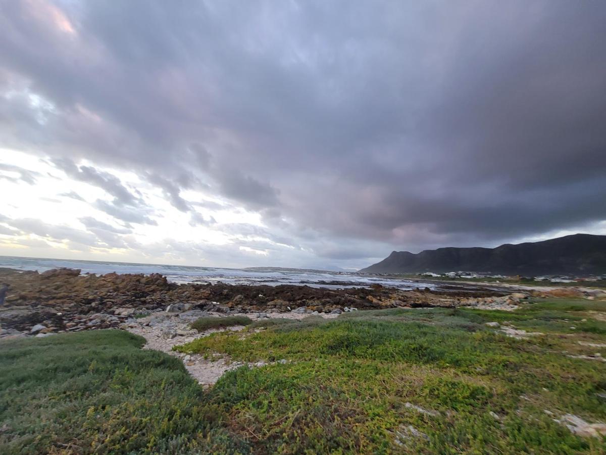Adorable 2 Bedroom Cottage With Spacious Veranda Hermanus Luaran gambar