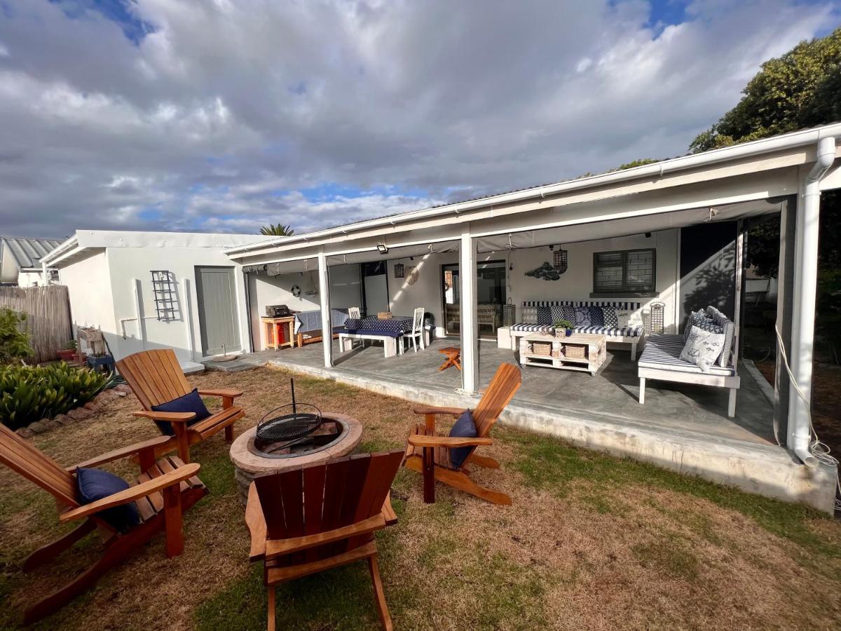 Adorable 2 Bedroom Cottage With Spacious Veranda Hermanus Luaran gambar