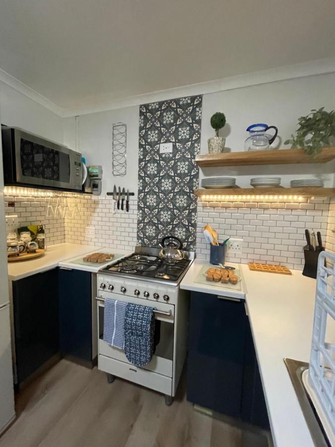 Adorable 2 Bedroom Cottage With Spacious Veranda Hermanus Luaran gambar